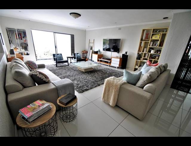 4 BEDROOM HOUSE FOR SALE IN GLENVISTA